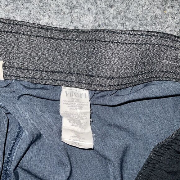 Vuori Shorts Mens Size XL Blue casual Bank shorts 7" - Picture 2 of 9